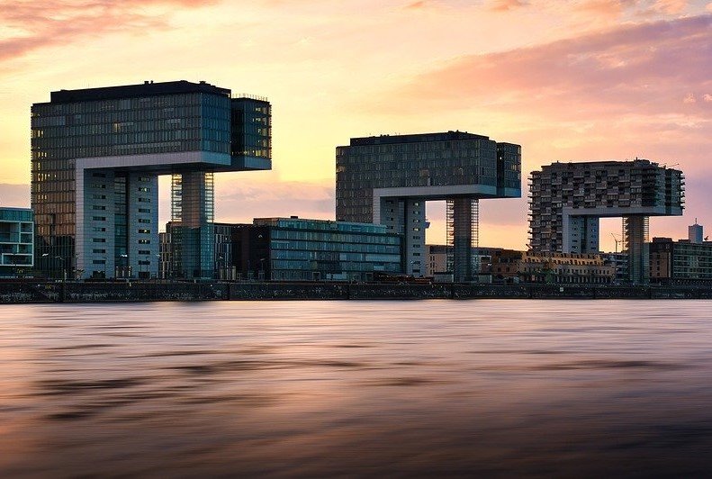 We had the privilege of attending an exclusive event hosted by the renowned Al Habtoor Group — a name that has become synonymous with excellence, innovation, and luxury across the UAE and beyond. As one of the most influential developers in the region, Al Habtoor Group continues to shape Dubai’s skyline with visionary projects that combine architectural brilliance with unmatched quality.